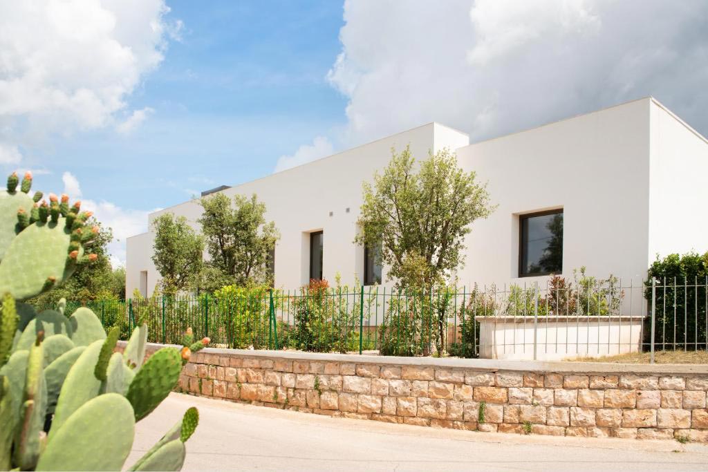 Lisetta-Gardens-B&B-1